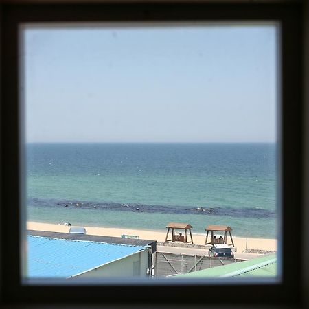 Capsule In Gangneung Hotel Екстериор снимка